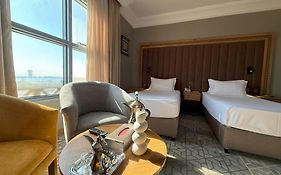 فندق كراون تاون