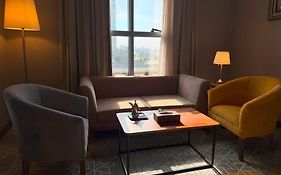 فندق كراون تاون